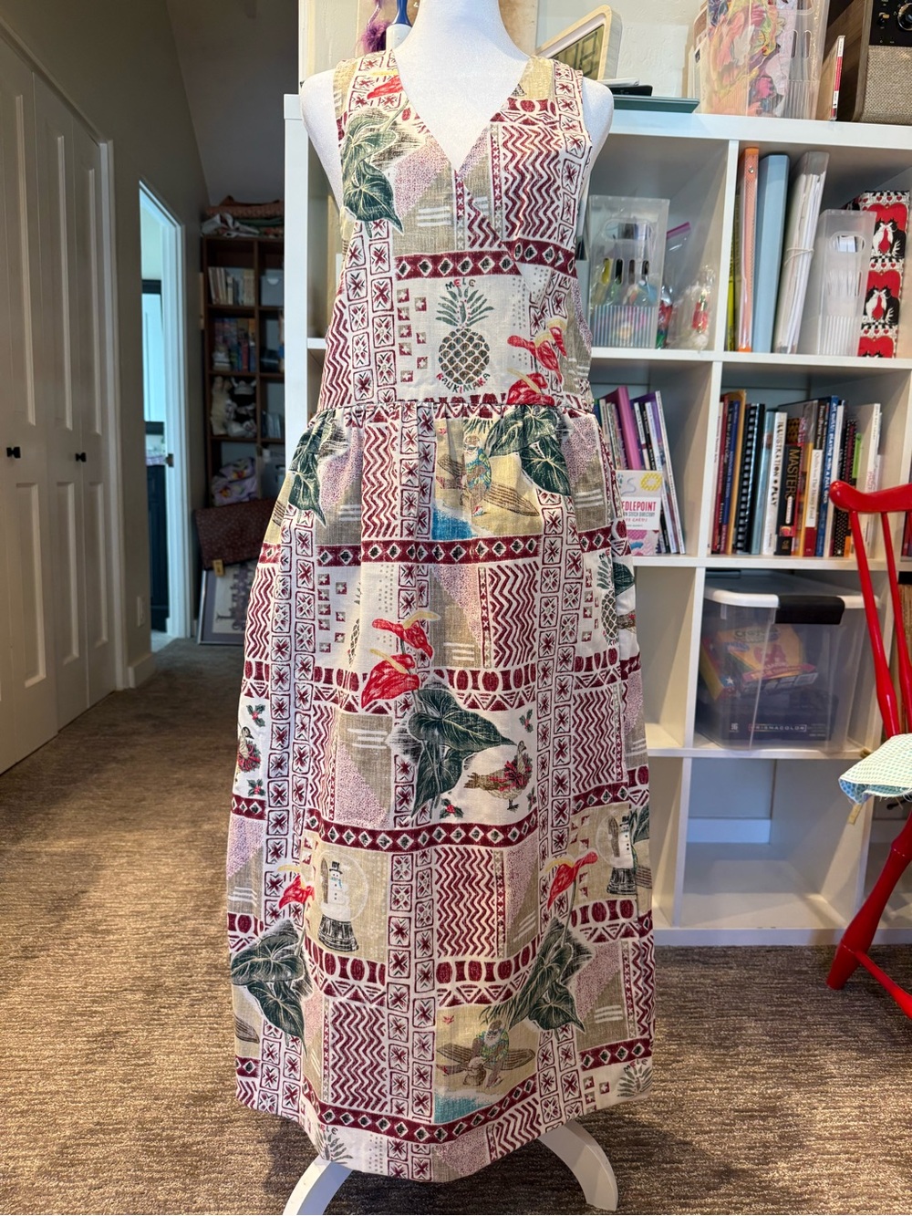 Vintage Reyn Spooner 1998 Christmas Wrap dress with Tropical Print
